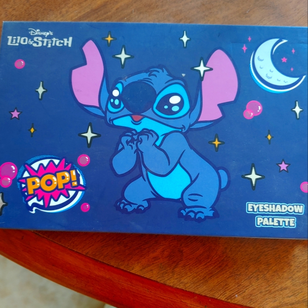 Lilo and Stitch Eyeshadow palette